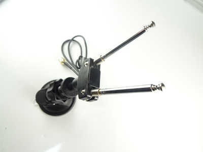 rtl-sdr-blog-v4-with-antena2.jpg